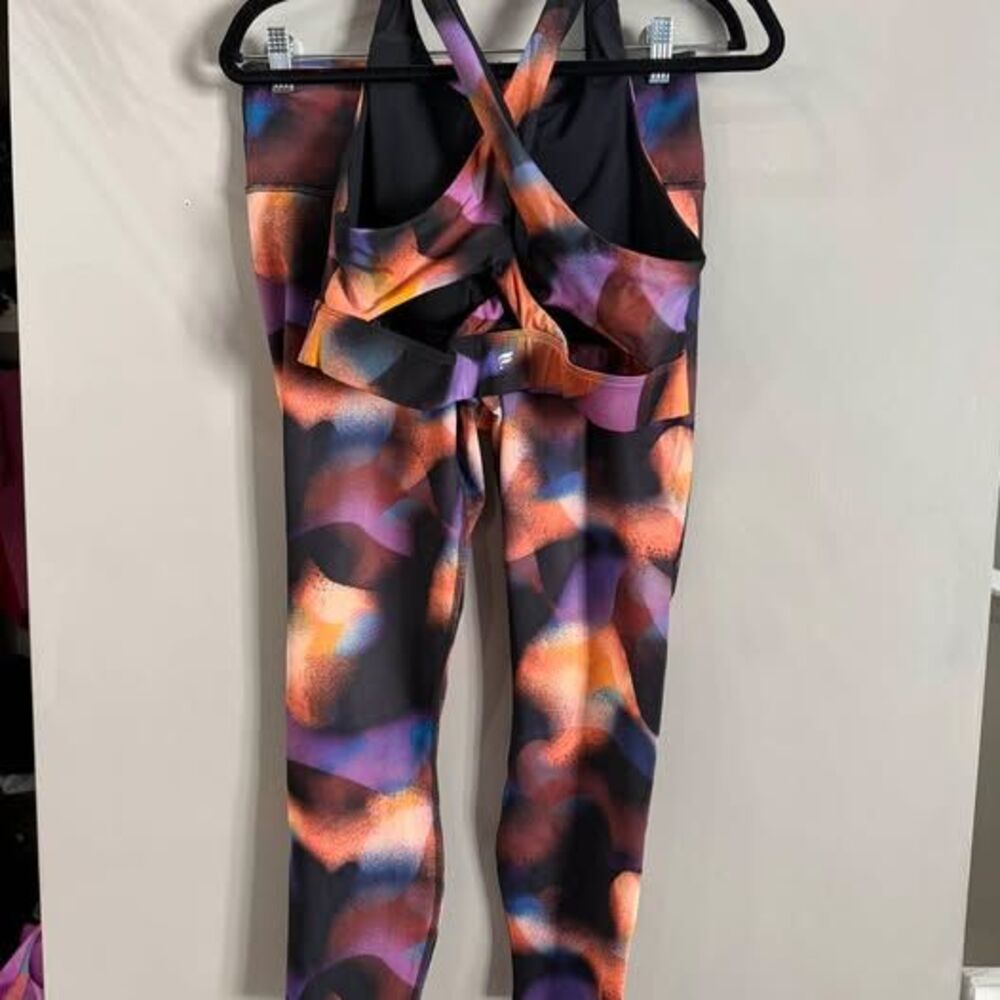 Fabletics Activewear Set Size Large - Picture 7 of 8